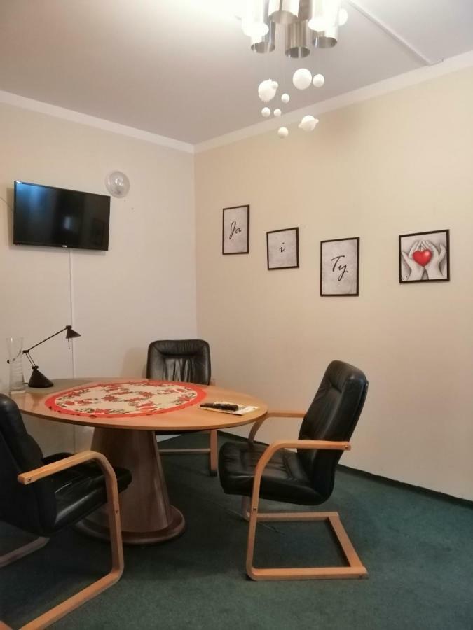 Хостел Lubelski Варшава Экстерьер фото